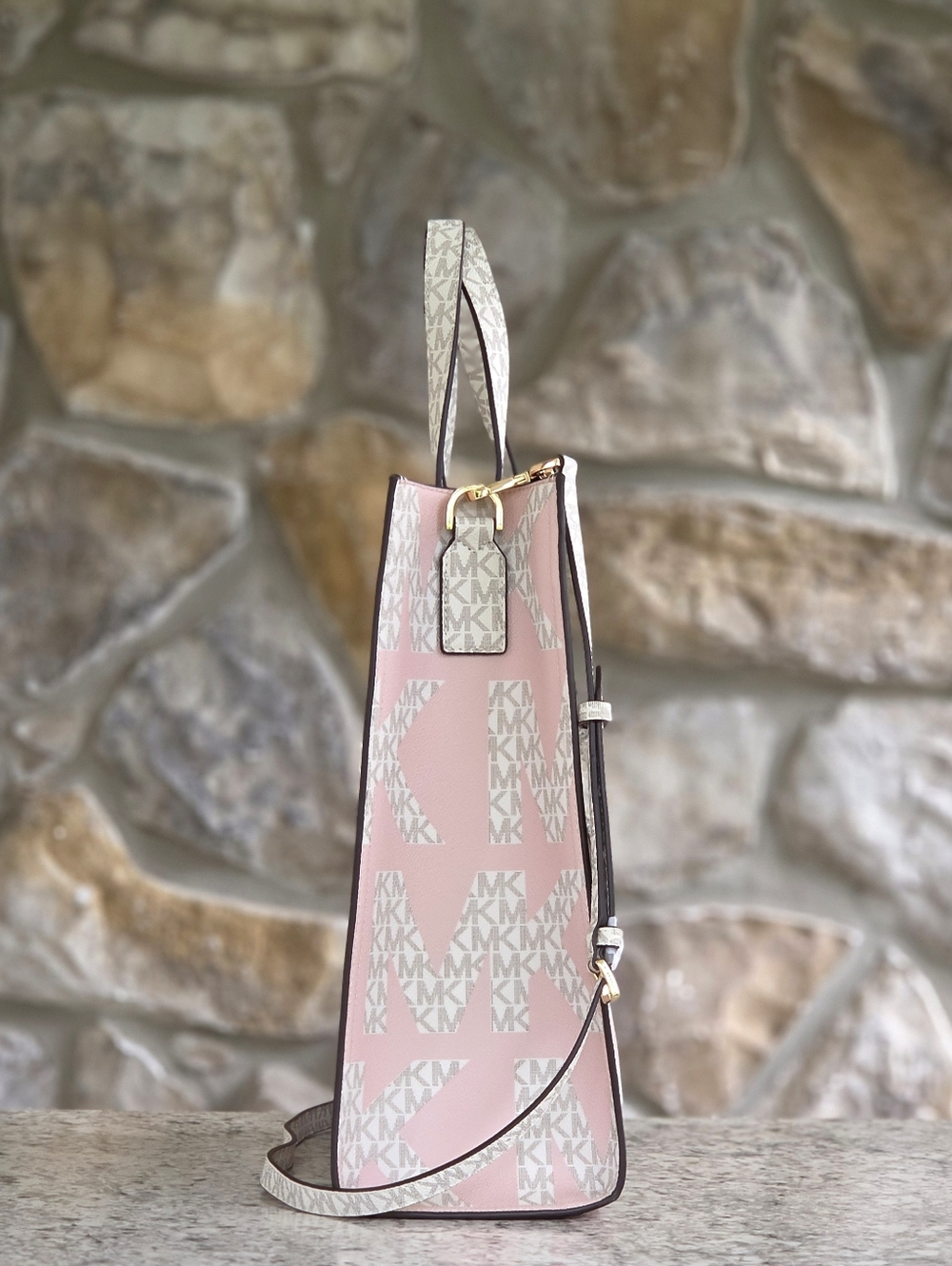 Michael Kors Kenly Logo Large Tote - Picture 2 of 10